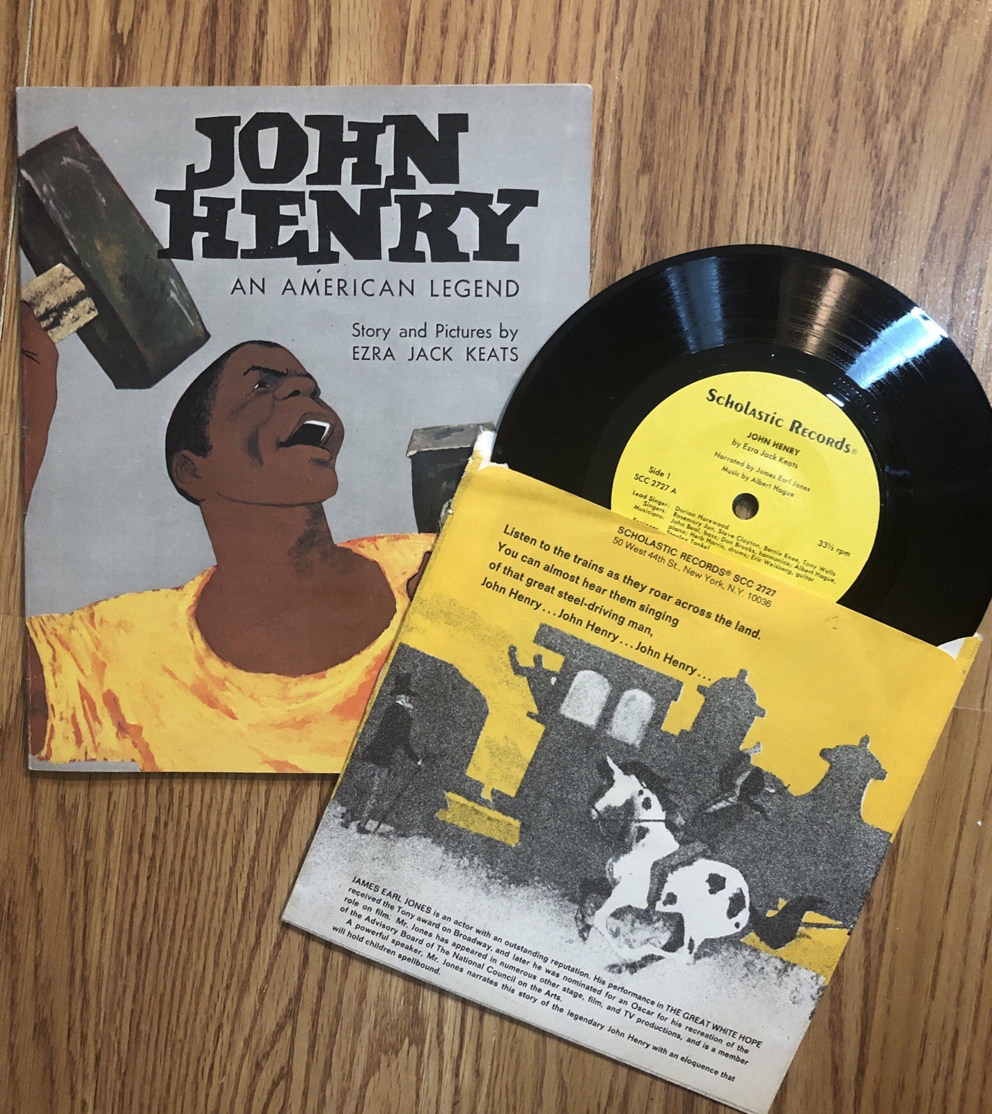 Original 1965 John Henry American Legend Storybook & 7” Vinyl Record Set Lot