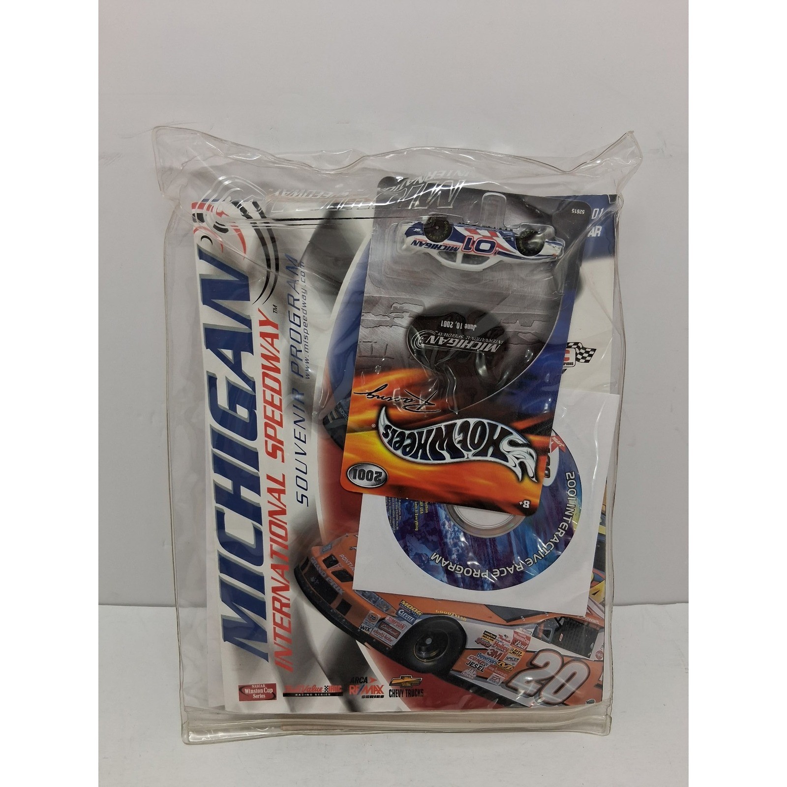 2001 Michigan International Speedway Souvenir Program NASCAR Hot Wheels Car CD