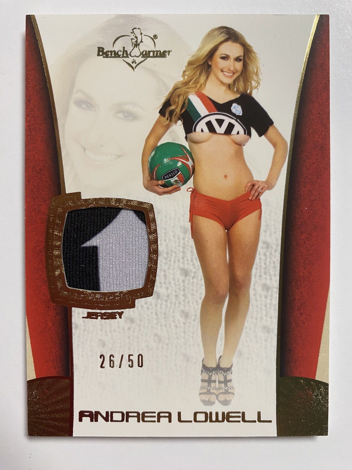 ANDREA LOWELL  : 2011 BENCHWARMER - SOCCER  =  SWATCH Card ( 26 / 50 ) GOLD