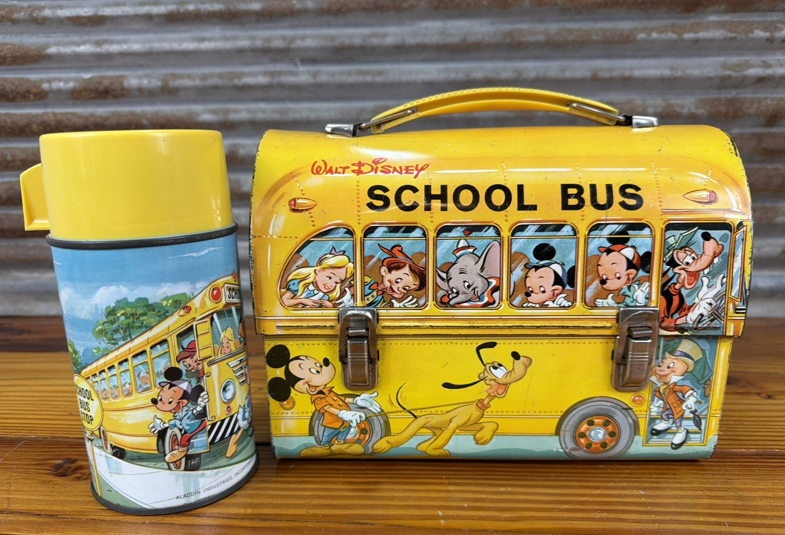 Vintage Alladin 1960s Walt Disney School Bus Dome Metal Lunchbox w/Thermos