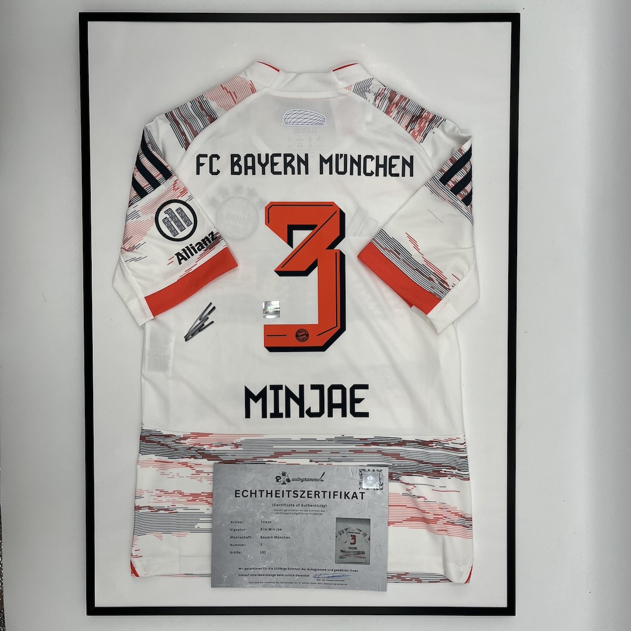 Bayern Munich Jersey Kim Minjae Signed With Frame COA Adidas 152