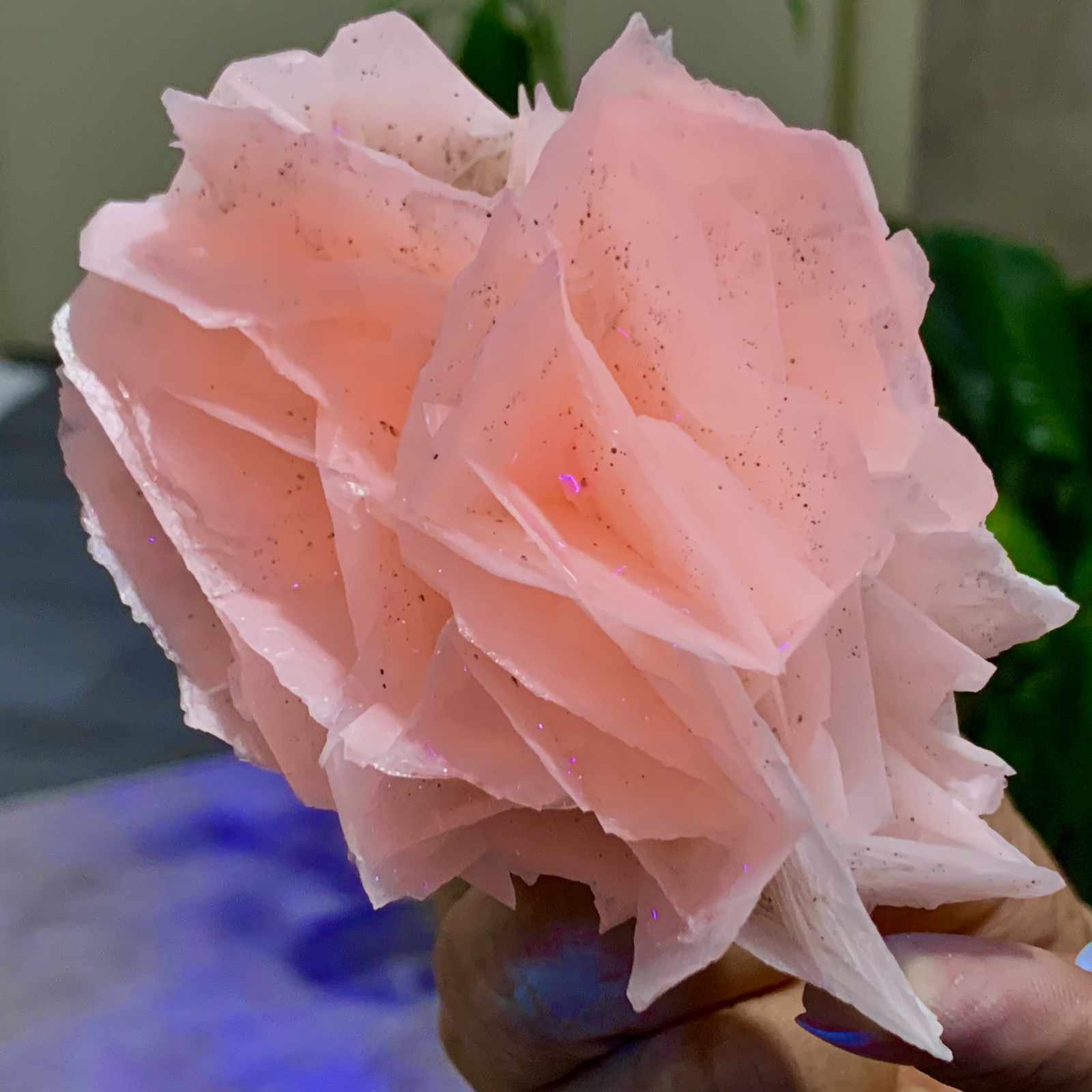 187G Natural white rose calcite Mineral Crystal Specimen from yaogangxian