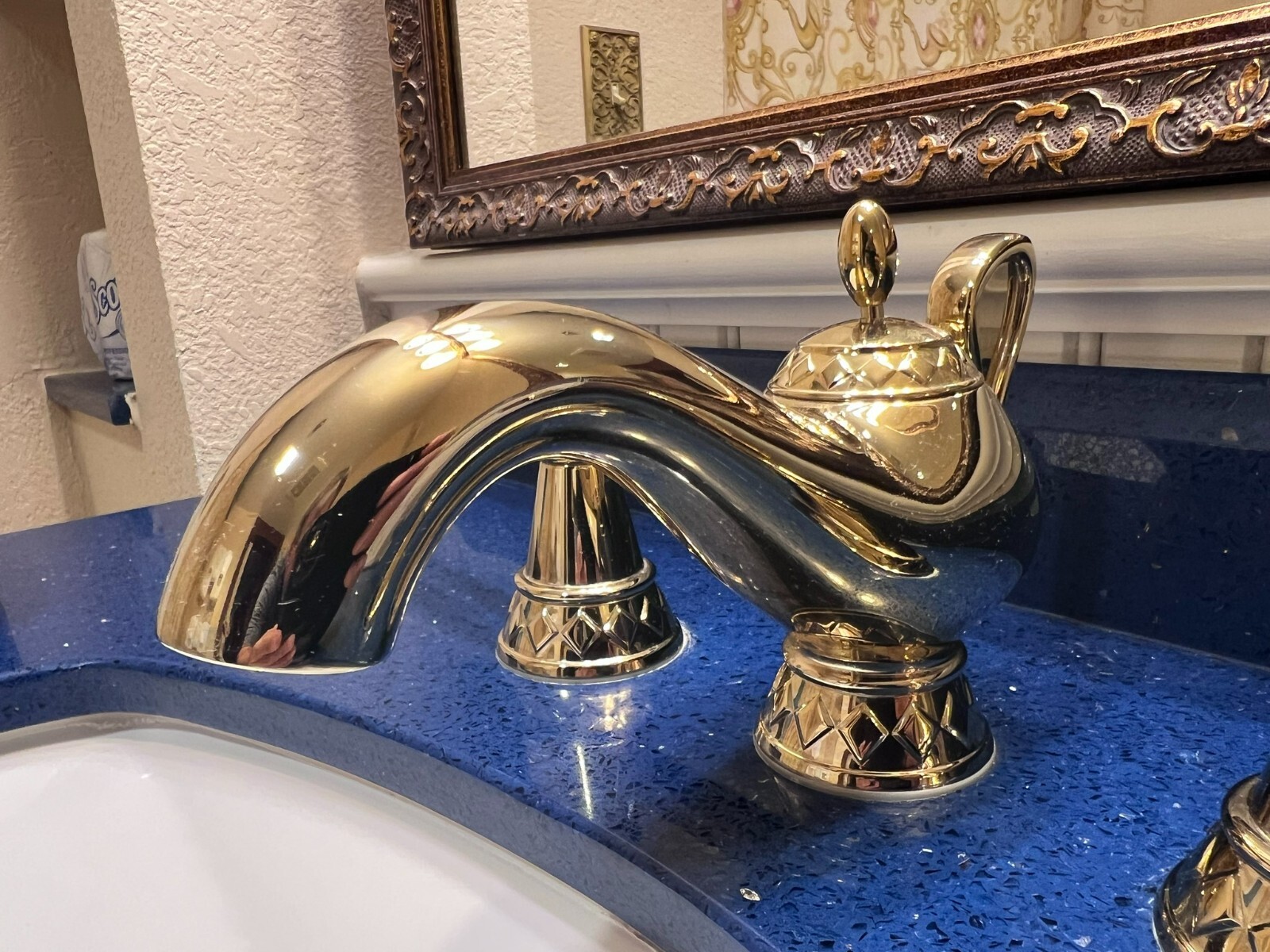 ROYAL ROOMS PORT ORLEANS RESORT Original Disney Prop ~ Aladdin Faucet Set