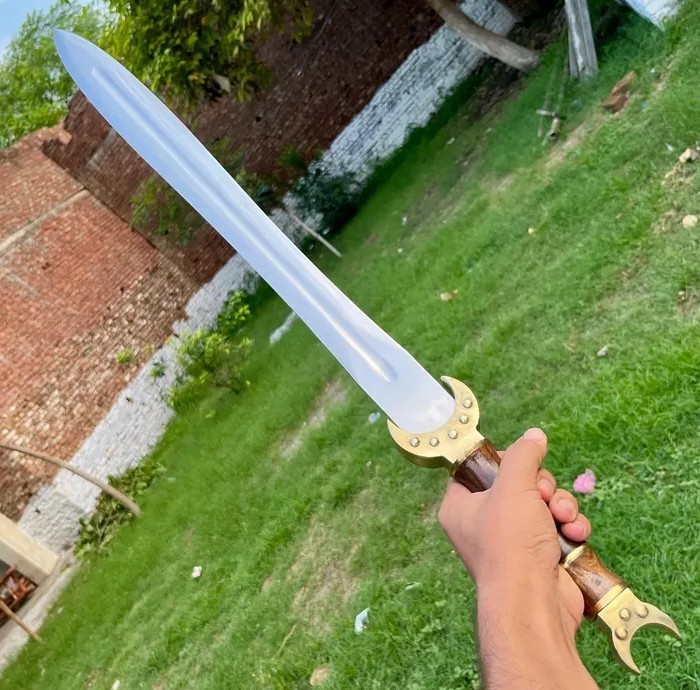 Handmade Celtic Sword – Decorative Irish Collectible | Historical Reenactment