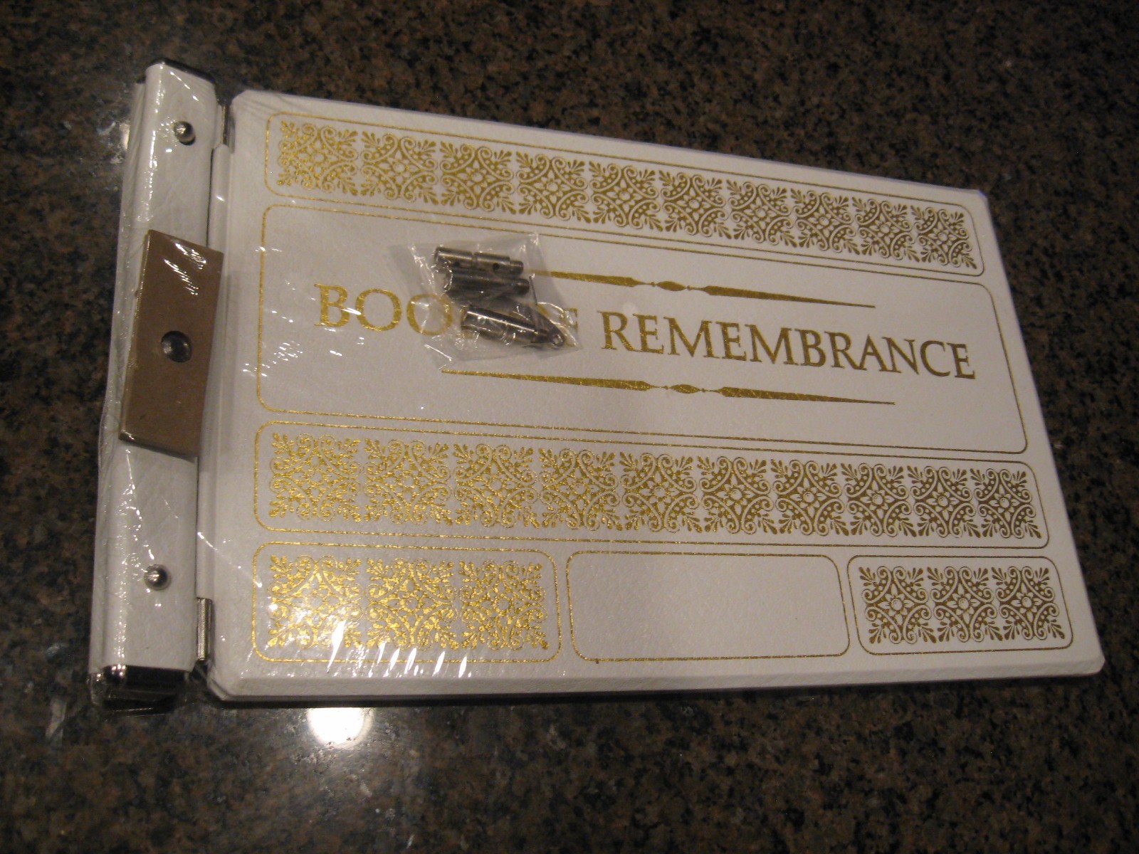 Vintage 70's LDS Mormon Book of Remembrance White & Gold Family Genealogy Binder