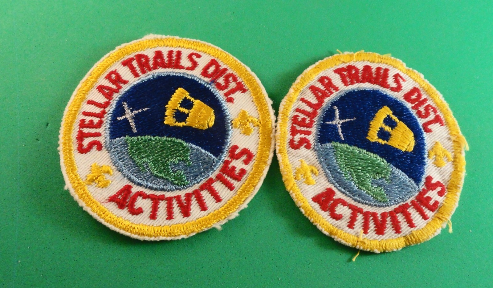 BSA PATCH: TWO STELLAR TRAILS DISTRICT / ACTIVITIES / NEW & UNIFORM WORN BSA PATCH: TWO STELLAR TRAILS DISTRICT / ACTIVITIES / NEW & UNIFORM WORN