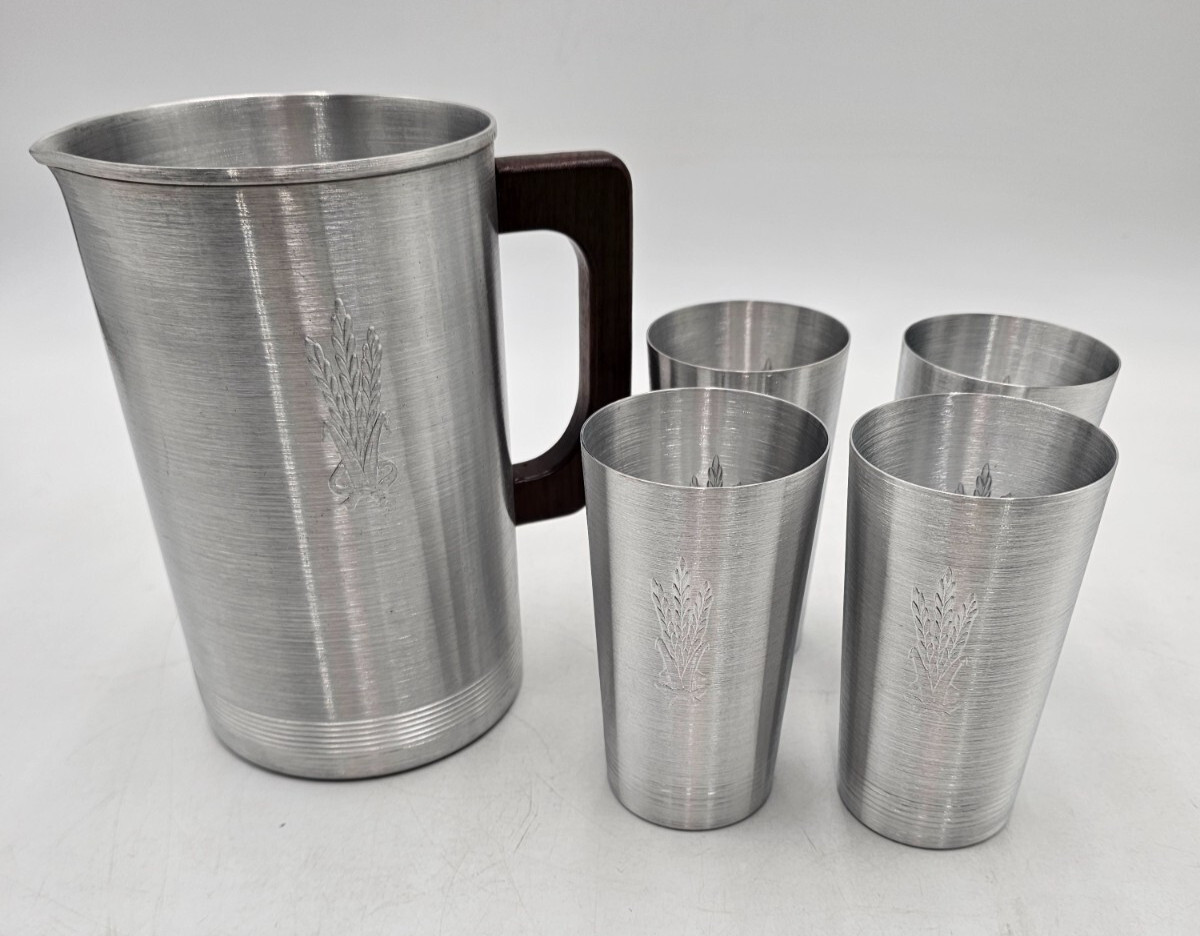 VTG MCM Aluminum Pitcher & 4 Cups West Bend Alum. Co Silvertone Wheat Design USA