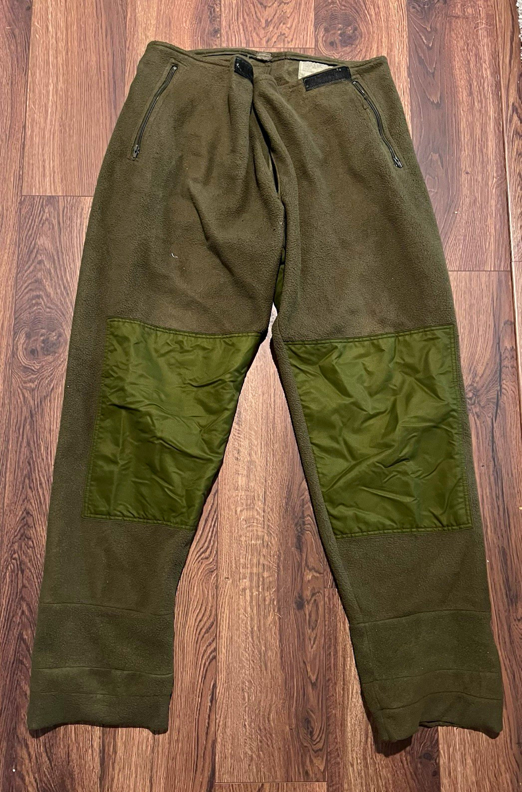 Canadian Army IECS Polar Fleece Sweatpants Reinforced Knees/Seat Size L Canadian Army IECS Polar Fleece Sweatpants Reinforced Knees/Seat Size L