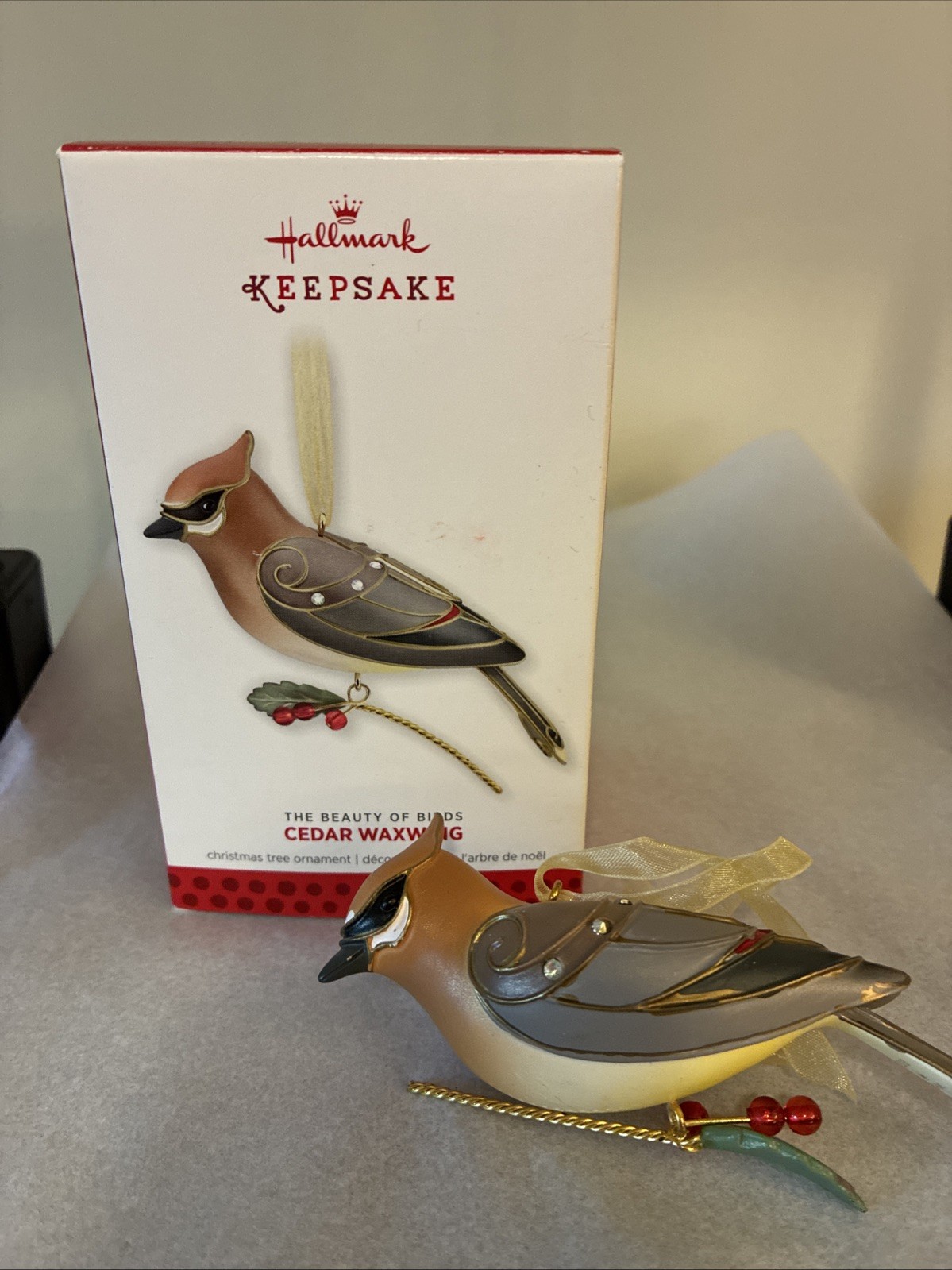 Hallmark Keepsake The Beauty of Birds - Cedar Waxwing Ornament READ B8