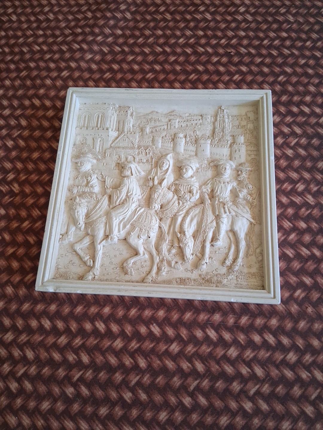 Vintage Marcus Designs?- Made in England- WALL PLAQUE WHITE- HORSEBACK VILLAGE