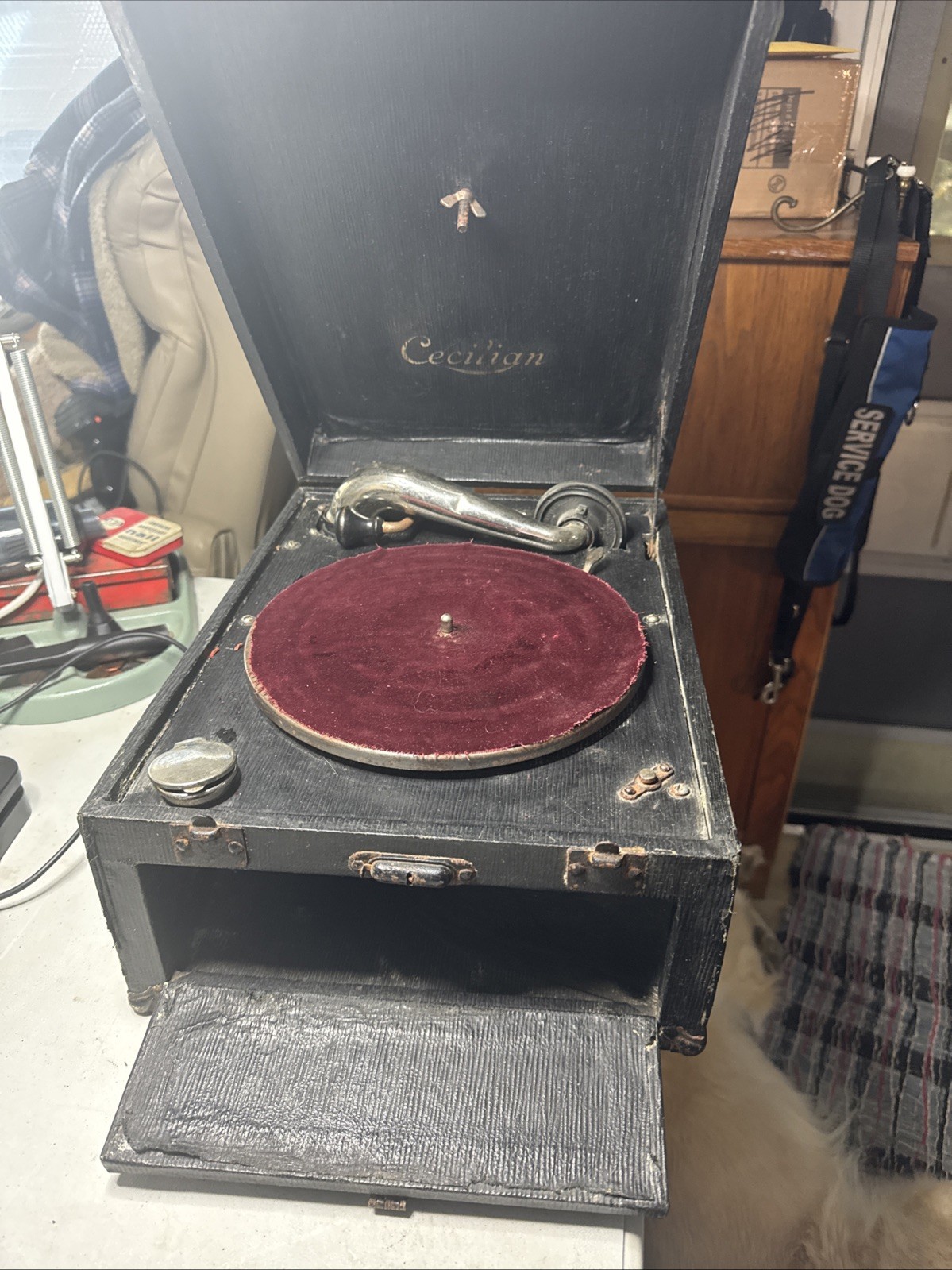 Antique 1920s Cecilian Portable Phonograph record player 78 WIND UP Antique 1920s Cecilian Portable Phonograph record player 78 WIND UP