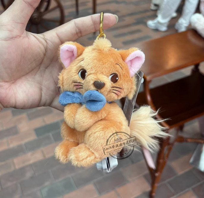 Authentic Disney store 2025 lucifer cat plush Berlioz cat toulouse cat keychain Authentic Disney store 2025 lucifer cat plush Berlioz cat toulouse cat keychain