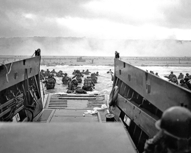 1944 THE BATTLE OF NORMANDY Glossy 8x10 Photo World War II Print WWII D-Day 1944 THE BATTLE OF NORMANDY Glossy 8x10 Photo World War II Print WWII D-Day