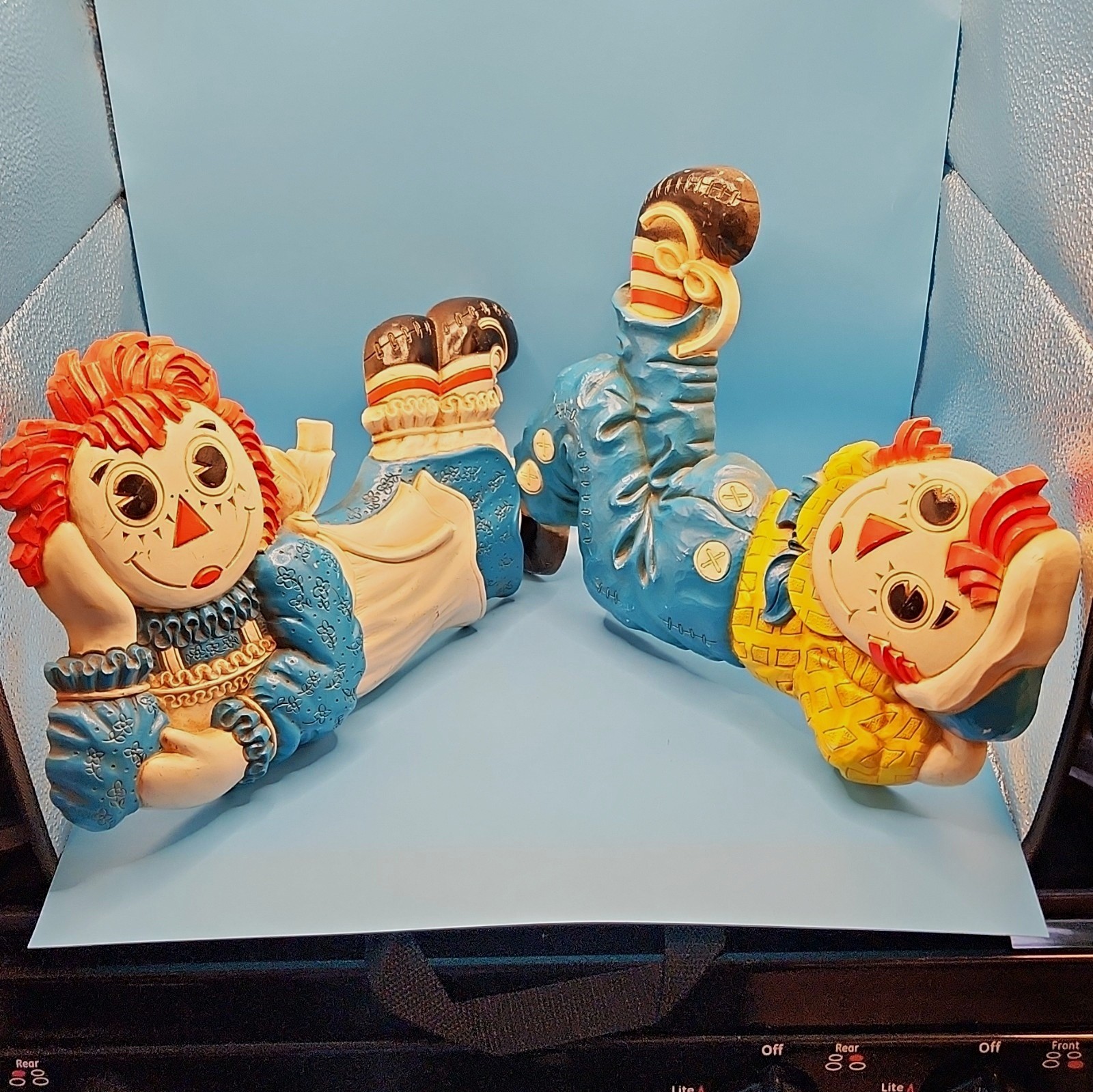 Syroco Raggedy Ann & Andy Wall Plaque 1977 Large Matte Plastic Hanging Syroco Raggedy Ann & Andy Wall Plaque 1977 Large Matte Plastic Hanging
