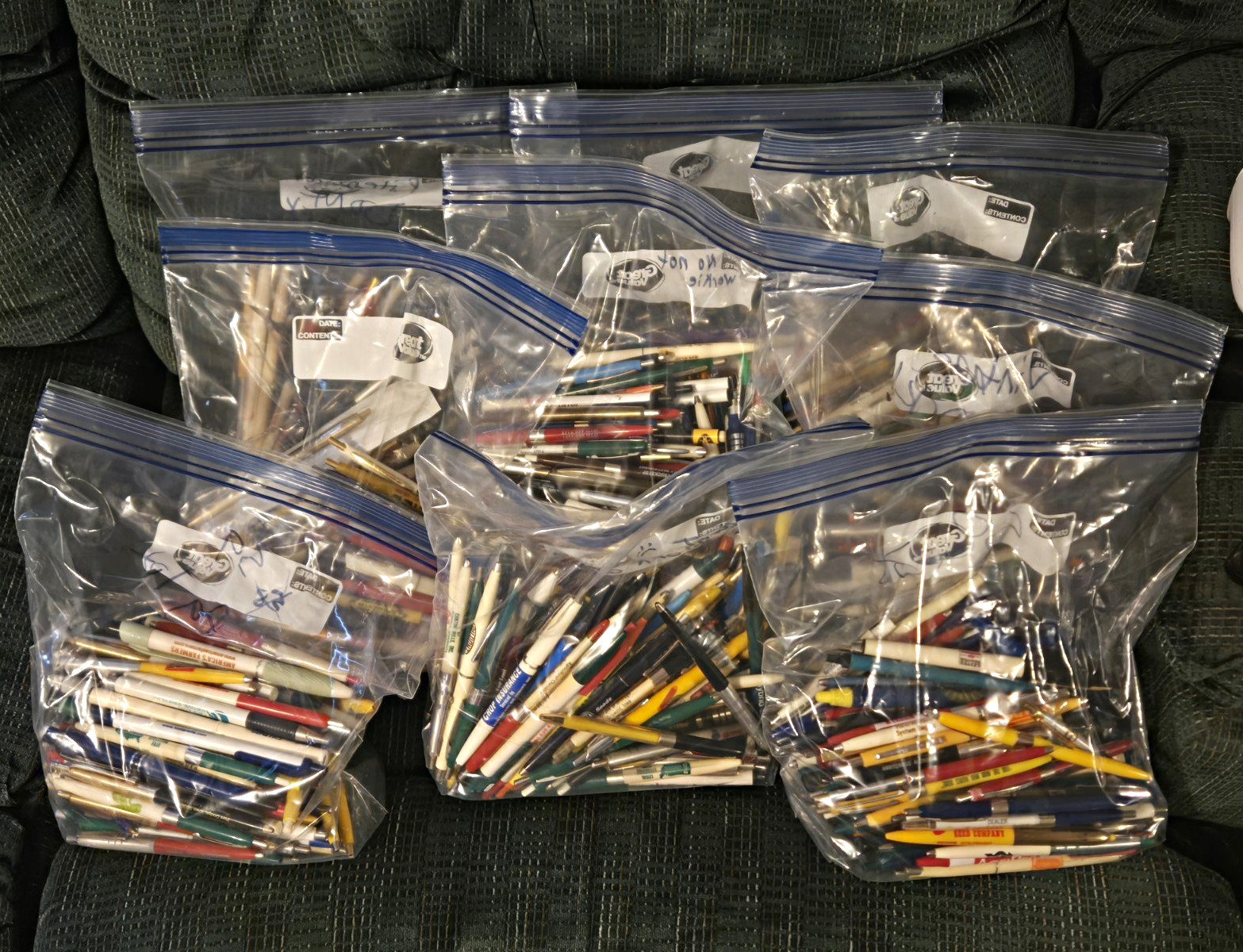 HUGE Lot 900 vintage advertising pens Trucking and ag/seed lot please see des.