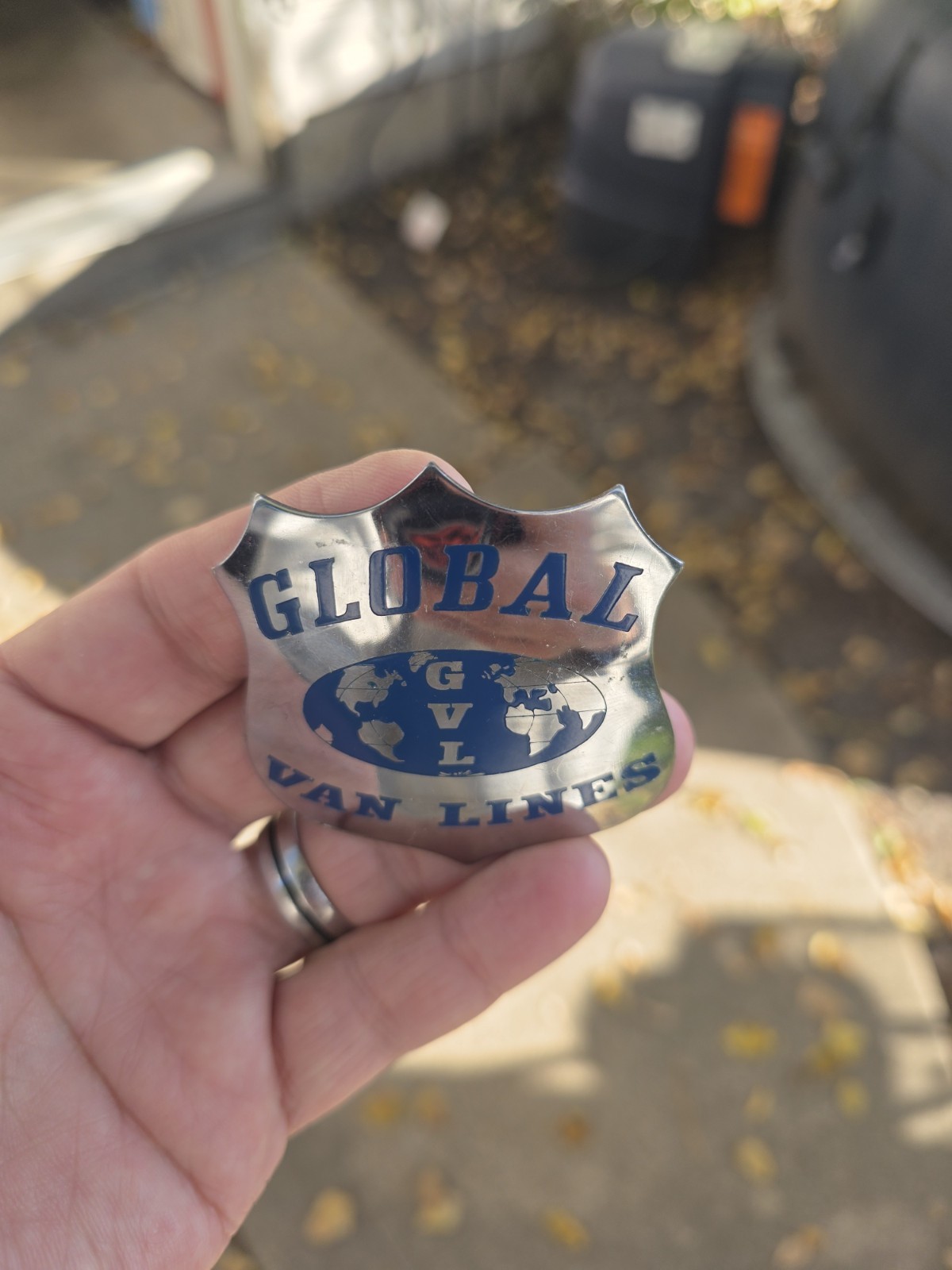  Vintage 60\'s Global Van Lines Moving GVL Movers Trucking Trucker Hat Badge Pin