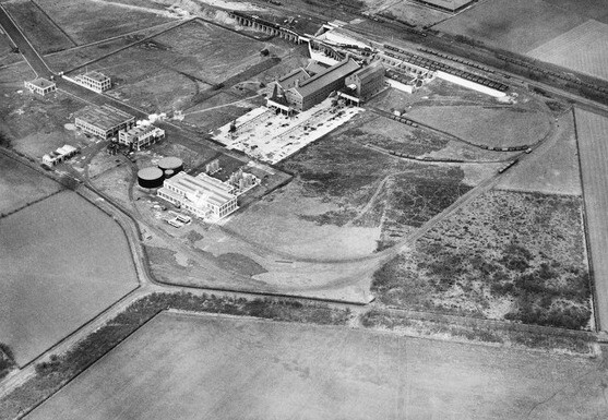 The Manchester Corporation Gas Works Carrington England c1930 OLD PHOTO 1 The Manchester Corporation Gas Works Carrington England c1930 OLD PHOTO 1