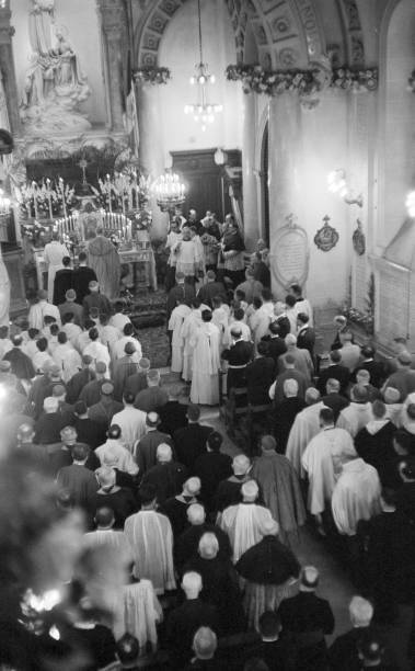 Basilica of Sainte-Therese de l\'Enfant-Jesus in Lisieux 1954 Old Photo 14