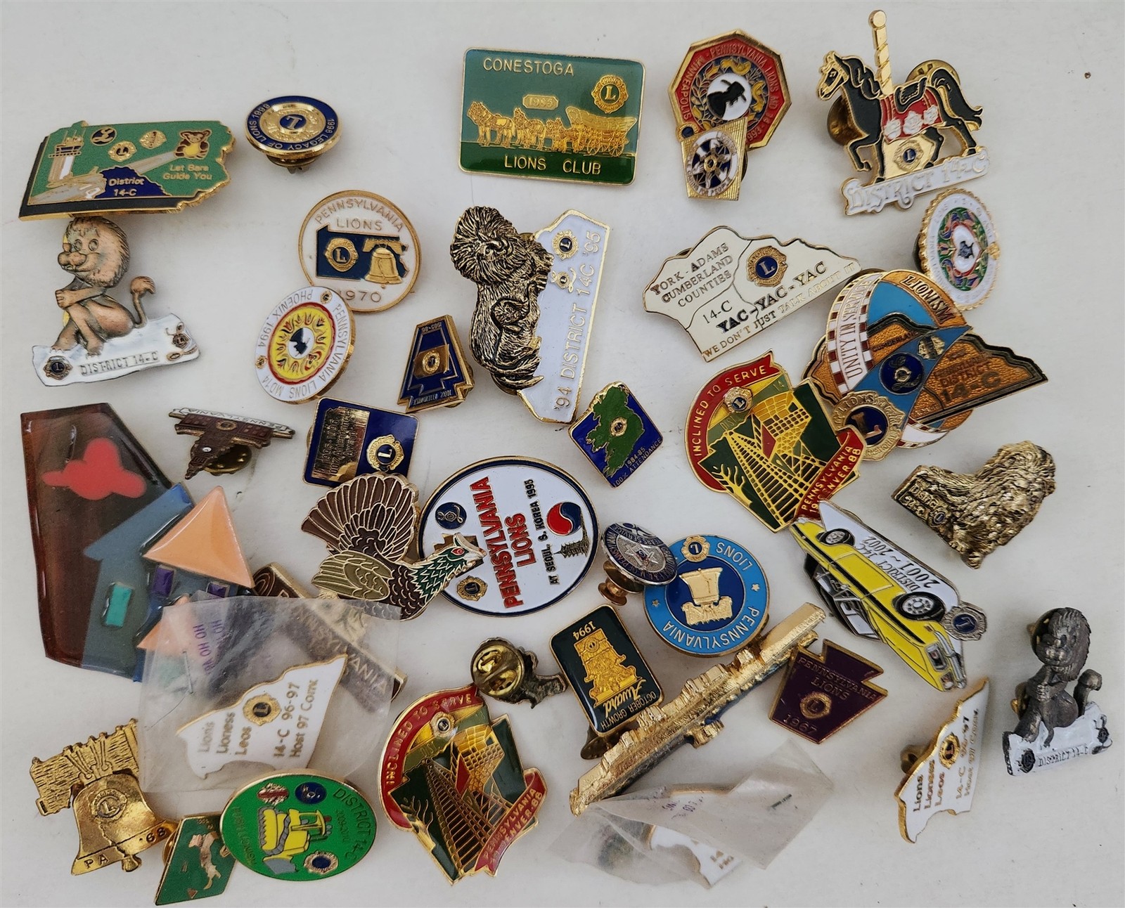 vintage LOT 38pc LIONS CLUB PINS pennsylvania lioness leo