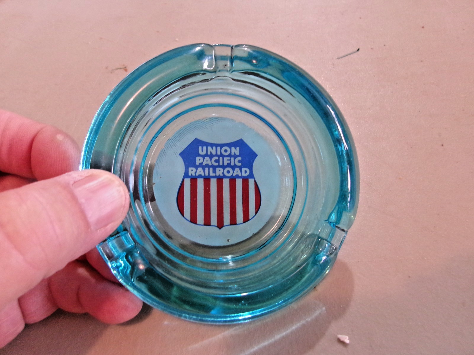 VINTAGE BLUE GLASS ADVERTISING ASHTRAY UNION PACIFIC RAILROAD UPRR VINTAGE BLUE GLASS ADVERTISING ASHTRAY UNION PACIFIC RAILROAD UPRR