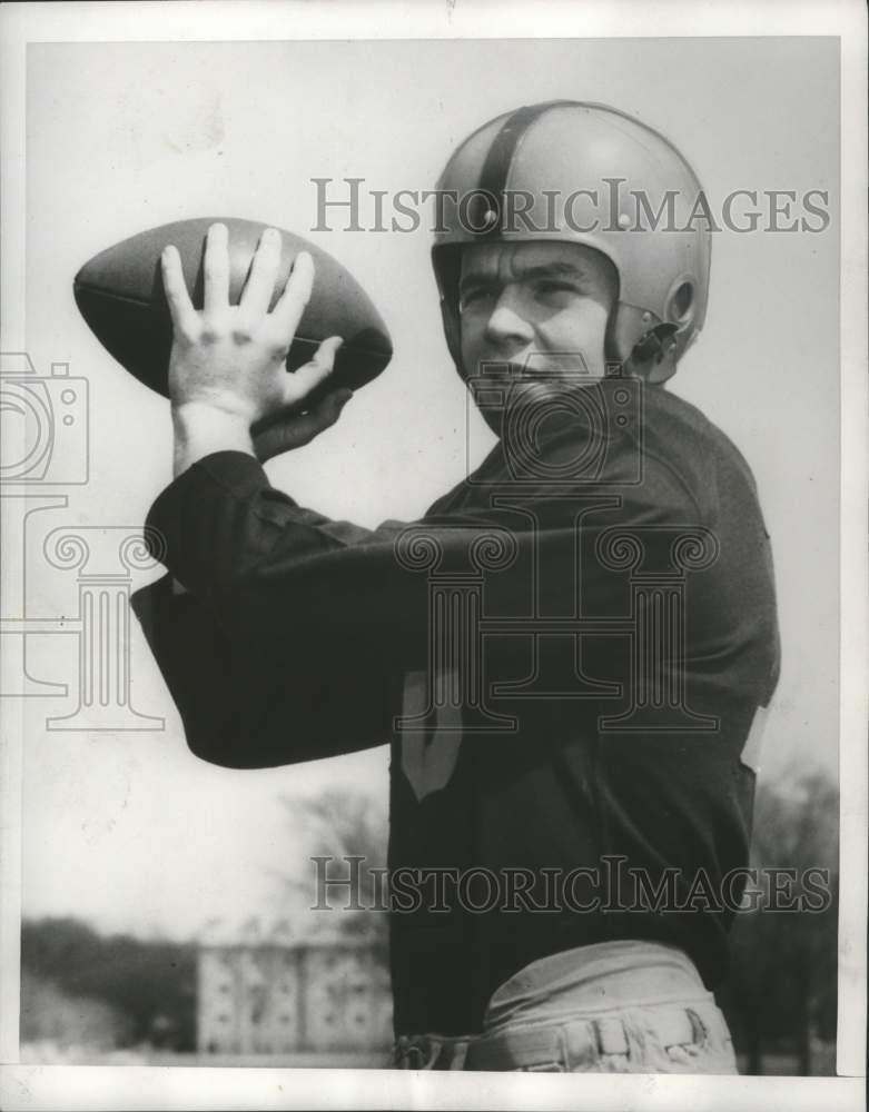 1952 Press Photo Illinois quarterback Tommy O'Connell, Big Ten's leading gainer