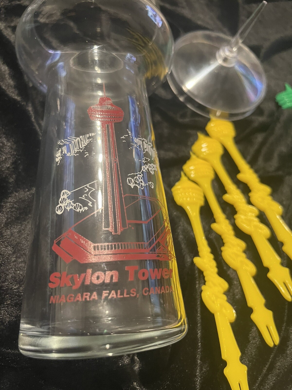 Niagara Falls Skylon Tower Glass With Plastic Lid   Souvenir