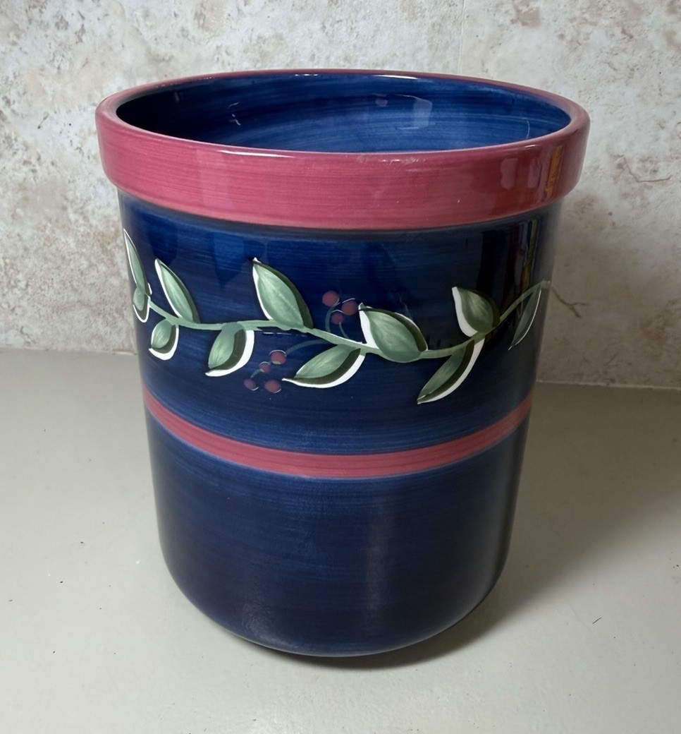 Vintage Ceramic Floral Berry Planter Blue Pink Hand Painted Kitchen Decor 7 Vintage Ceramic Floral Berry Planter Blue Pink Hand Painted Kitchen Decor 7