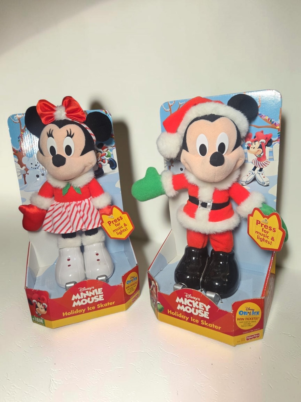  Fisher-Price Disney Mickey & Minnie Mouse Holiday Ice Skater Set Vintage 2000