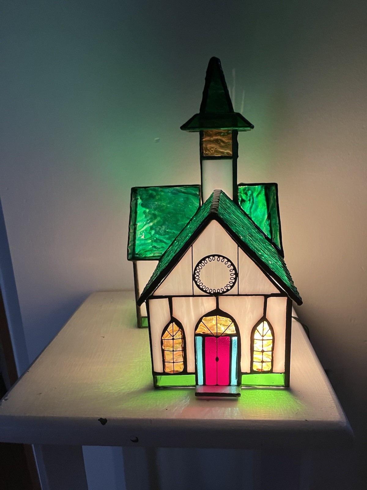 VINTAGE STAINED GLASS COUNTRY CATHEDRAL LIGHTED CHURCH.