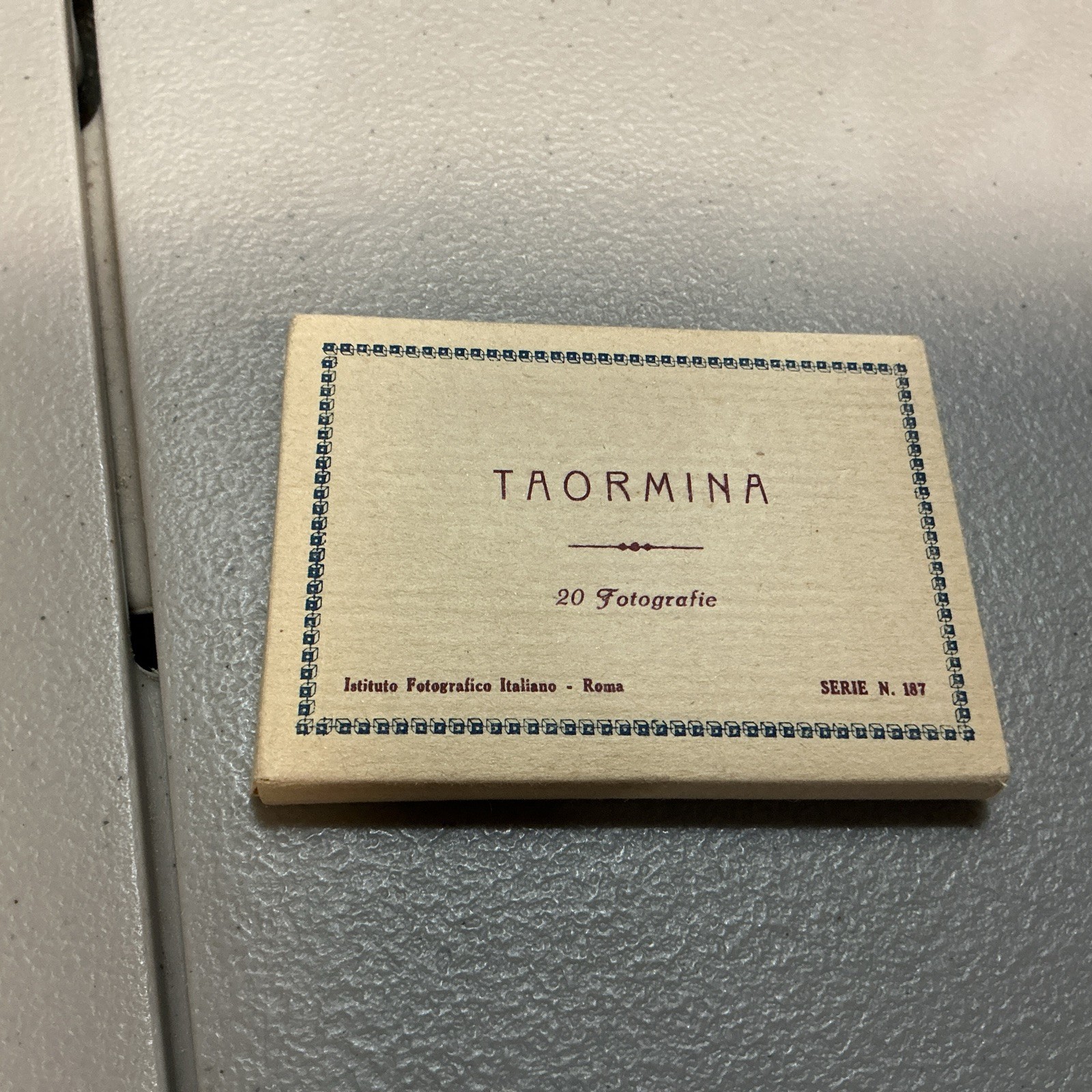 VINTAGE TOURIST SOUVENIR PHOTO PACKET/ TAORMINA (20 PHOTOS) VINTAGE TOURIST SOUVENIR PHOTO PACKET/ TAORMINA (20 PHOTOS)