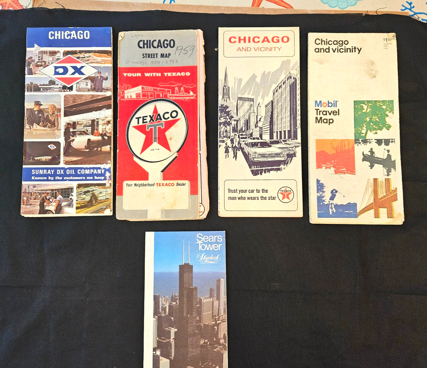 Lot of vintage Chicago, Ill city maps-mid 1960's-plus Sears Tower brochure Lot of vintage Chicago, Ill city maps-mid 1960's-plus Sears Tower brochure