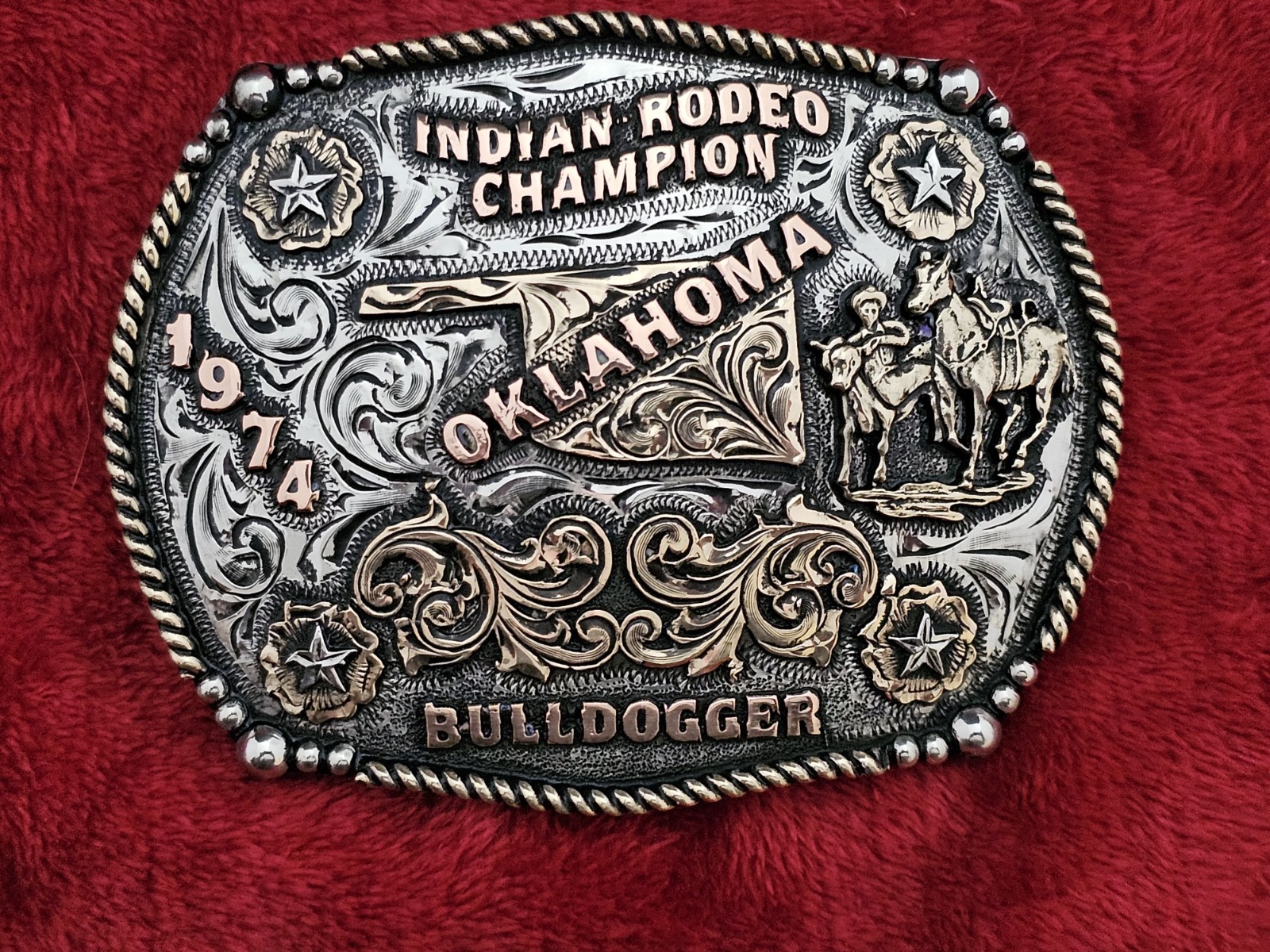 BULLDOGGING☆X~TREME☆1974☆INDIAN RODEO CHAMPION TROPHY BUCKLE☆Oklahoma☆RARE☆W81