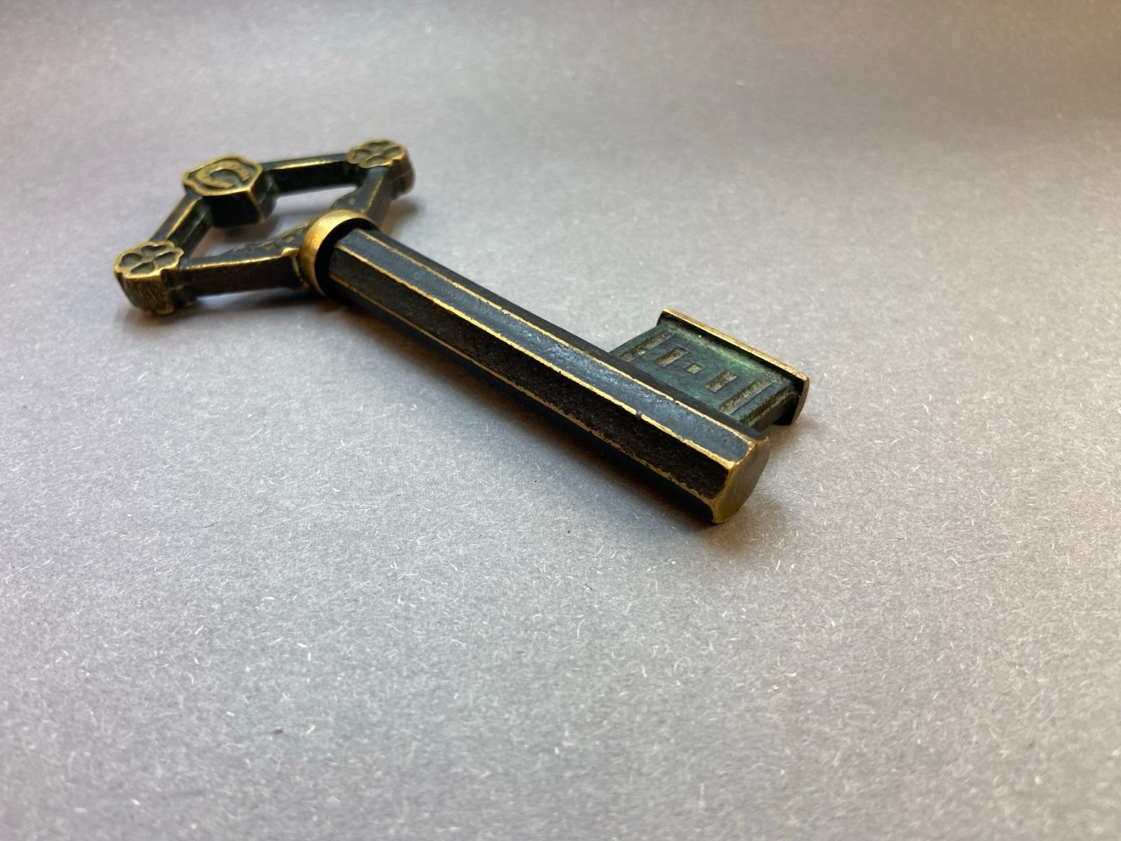 Vintage 60s Folding Key Corkscrew Horseshoe Clover Brass Wine Opener Lucky Charm