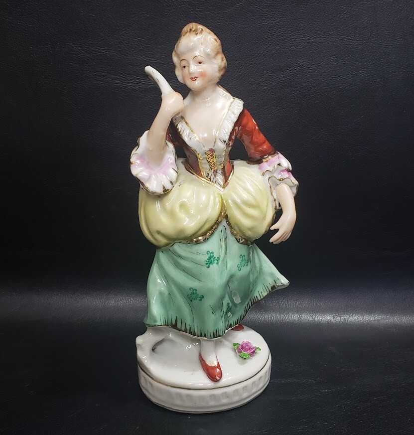 Vintage Victorian Lady with Fan Porcelain Figurine Colonial Woman 7.25” Japan