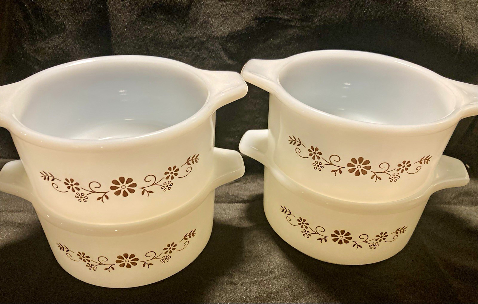 🌼MCM Vintage Pyr-O-Rey Dynaware Milk Glass Individual Dishes Set of 4🌼