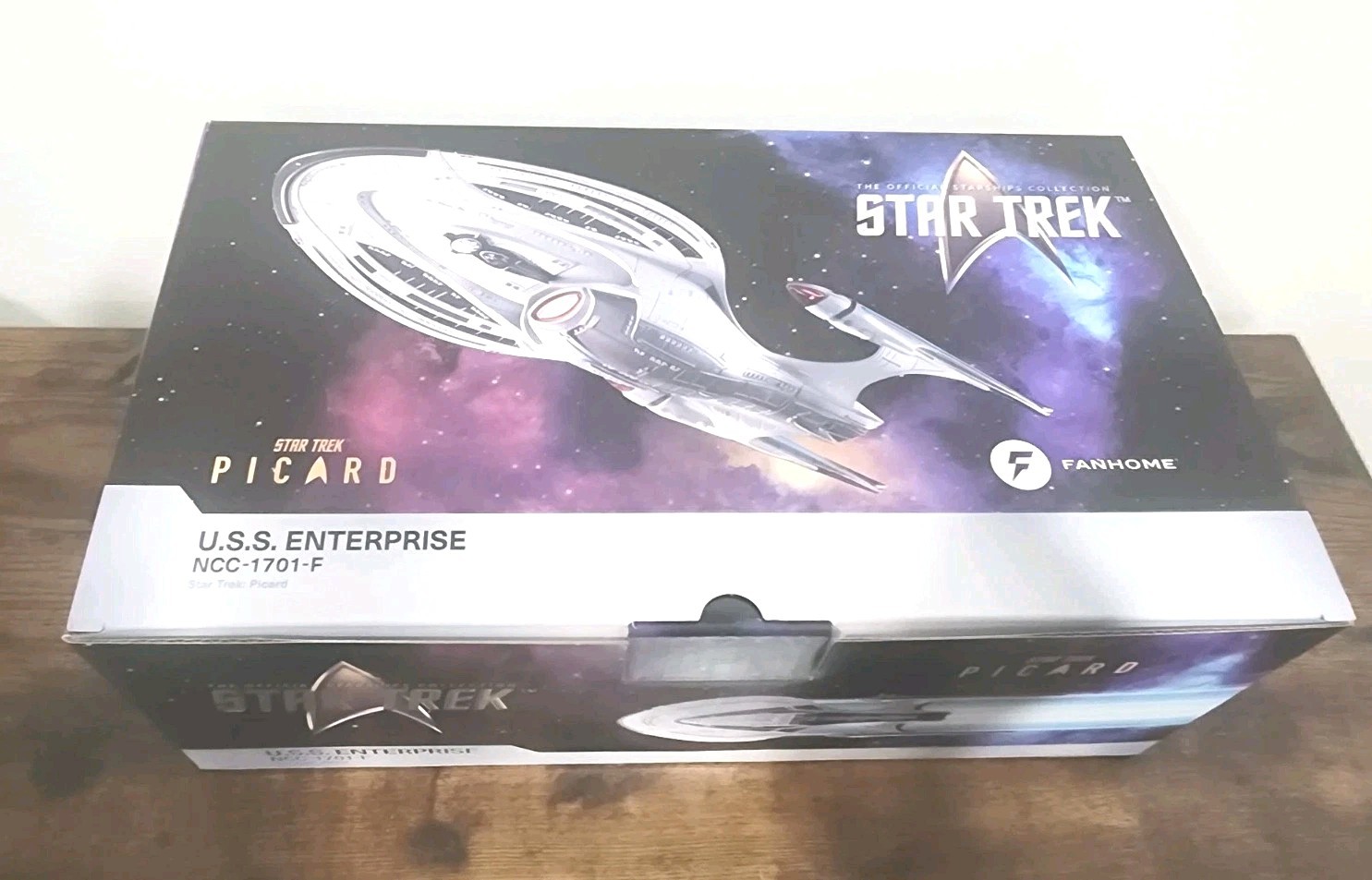Star Trek U.S.S. Enterprise NCC-1701-F XL Fanhome Starship w/Magazine - NEW