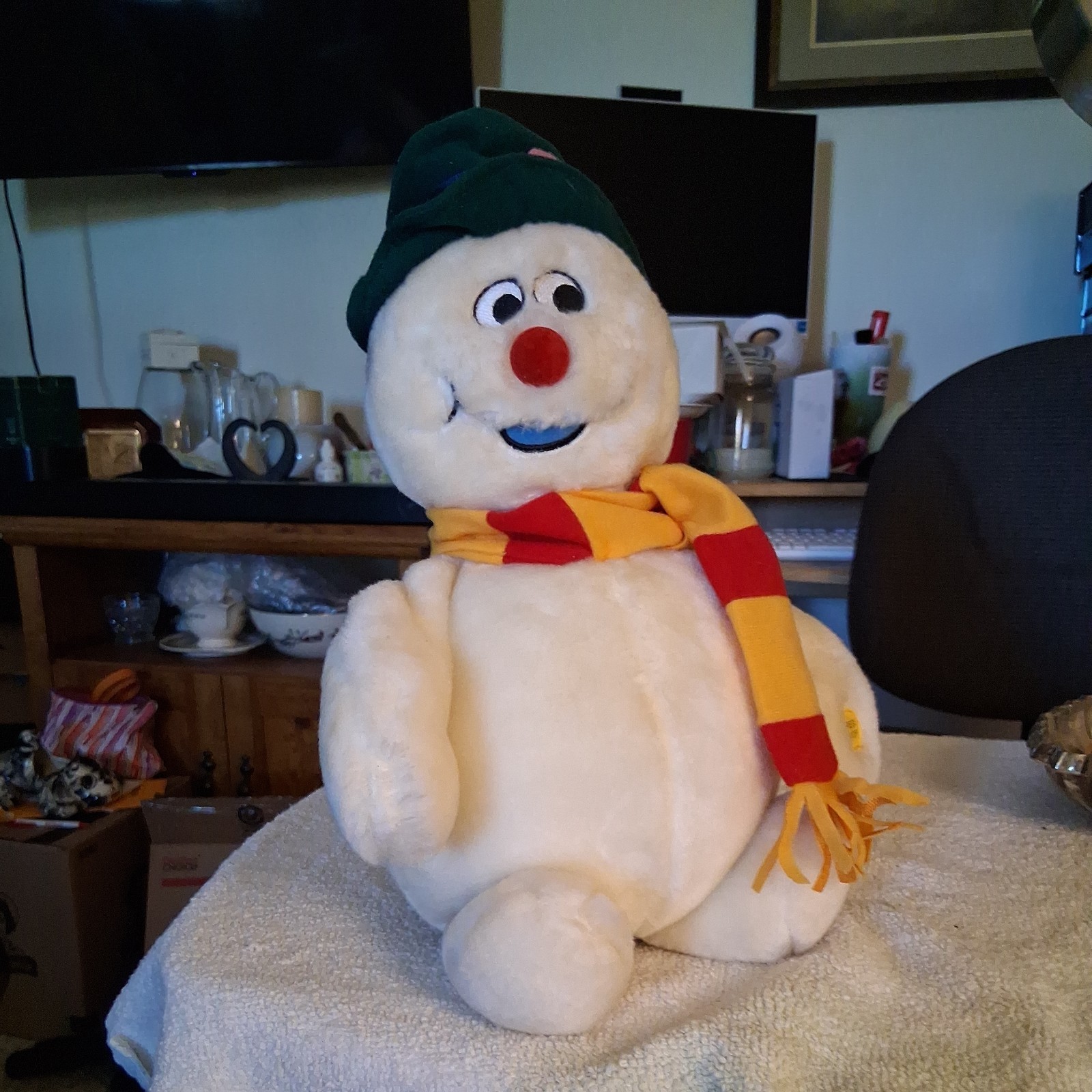 RARE Vintage Gemmy Animated FROSTY THE SNOWMAN Singing Dancing Plush HTF (READ) RARE Vintage Gemmy Animated FROSTY THE SNOWMAN Singing Dancing Plush HTF (READ)