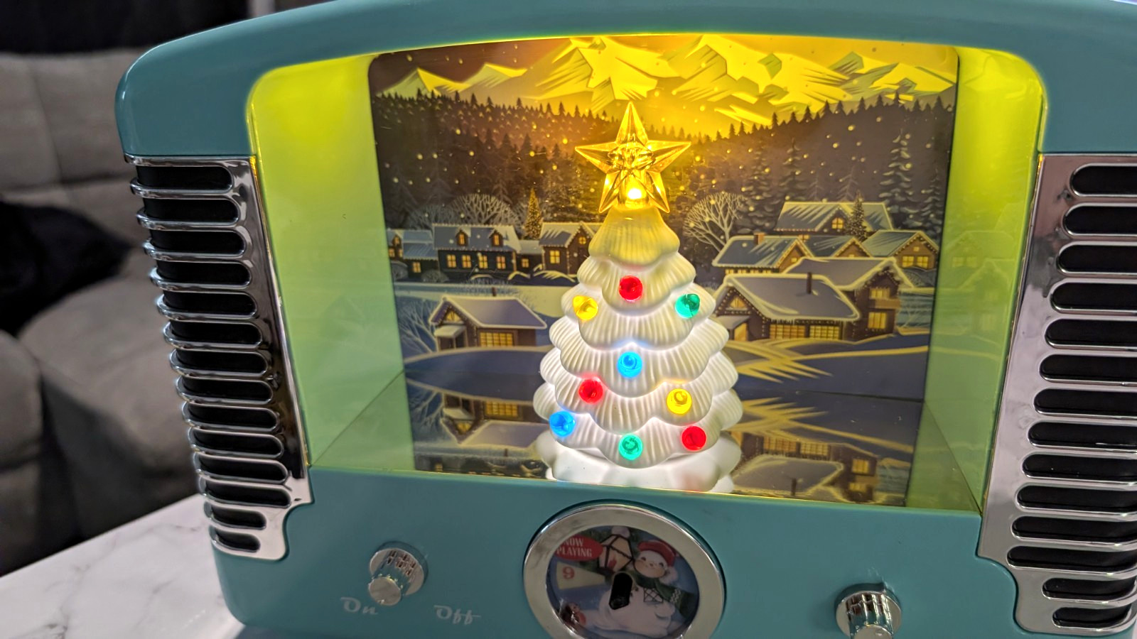 Mr. Christmas Retro TV Style Light-Up Christmas Tree Music Box, Volume, 12 Songs