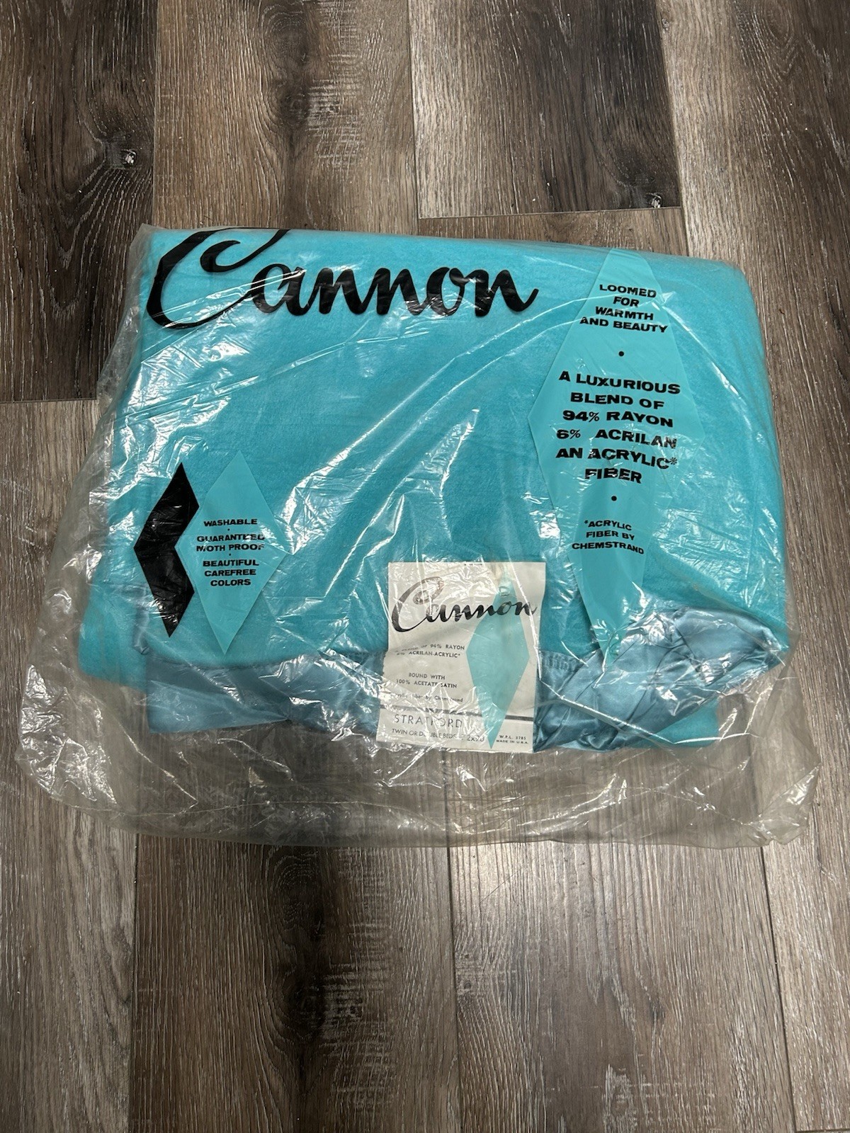 Vintage 1950s Cannon blanket turquoise moth proof Rayon stratford 72x90 NOS seal Vintage 1950s Cannon blanket turquoise moth proof Rayon stratford 72x90 NOS seal