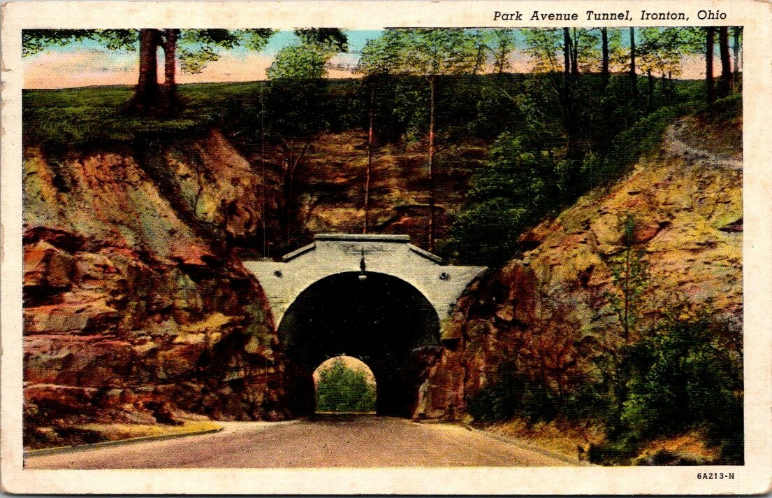 Postcard Park Avenue Tunnel Ironton Ohio 1952/White Border Postcard Park Avenue Tunnel Ironton Ohio 1952/White Border