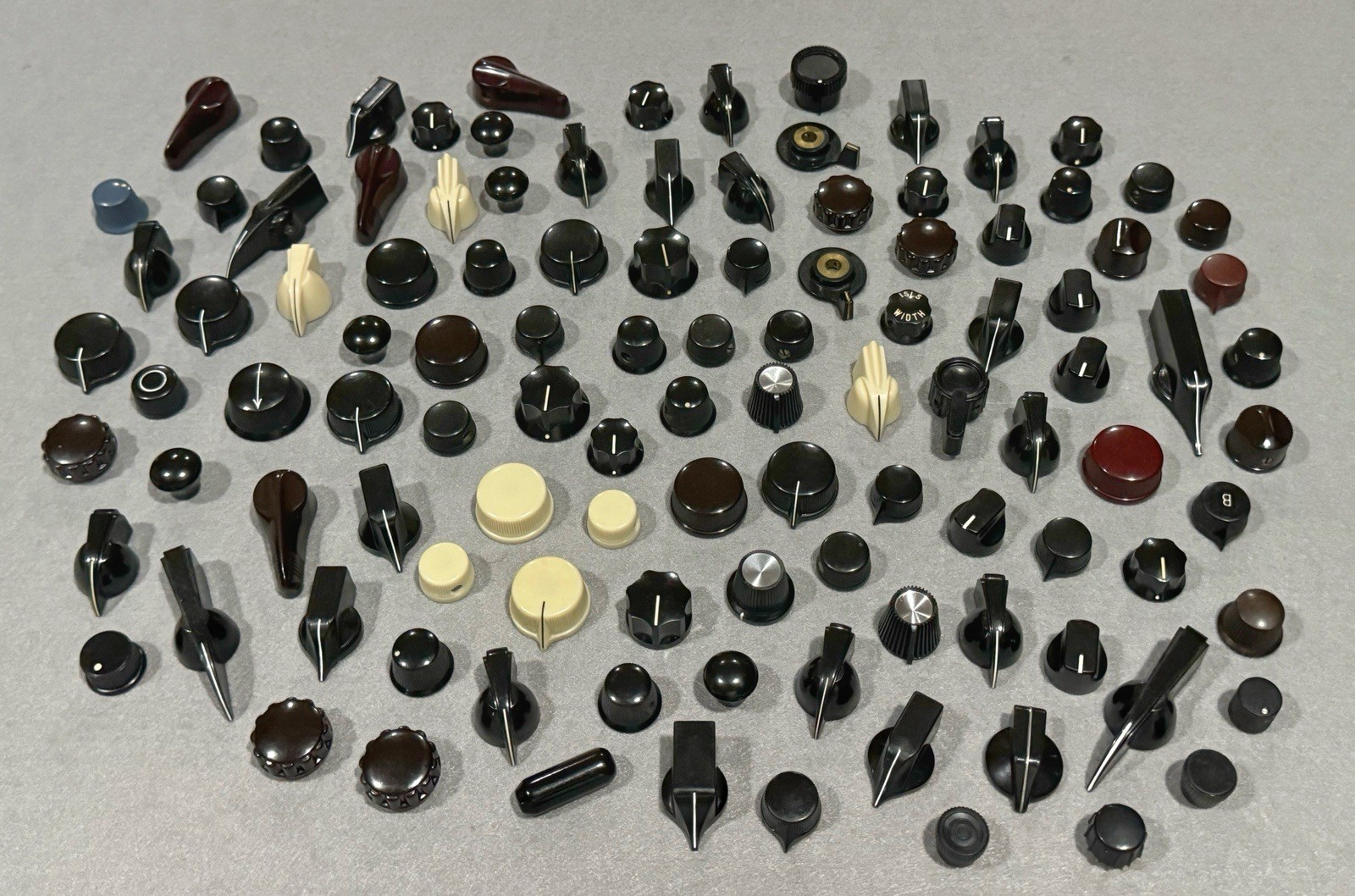 Lot of Vintage/Antique TV Ham Military Amp Guitar Tube Radio Control Knobs Lot of Vintage/Antique TV Ham Military Amp Guitar Tube Radio Control Knobs