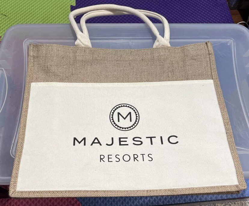 Majestic Resorts Burlap Tote Shoulder Bag Beach Tan Pool Hotel NEW Majestic Resorts Burlap Tote Shoulder Bag Beach Tan Pool Hotel NEW