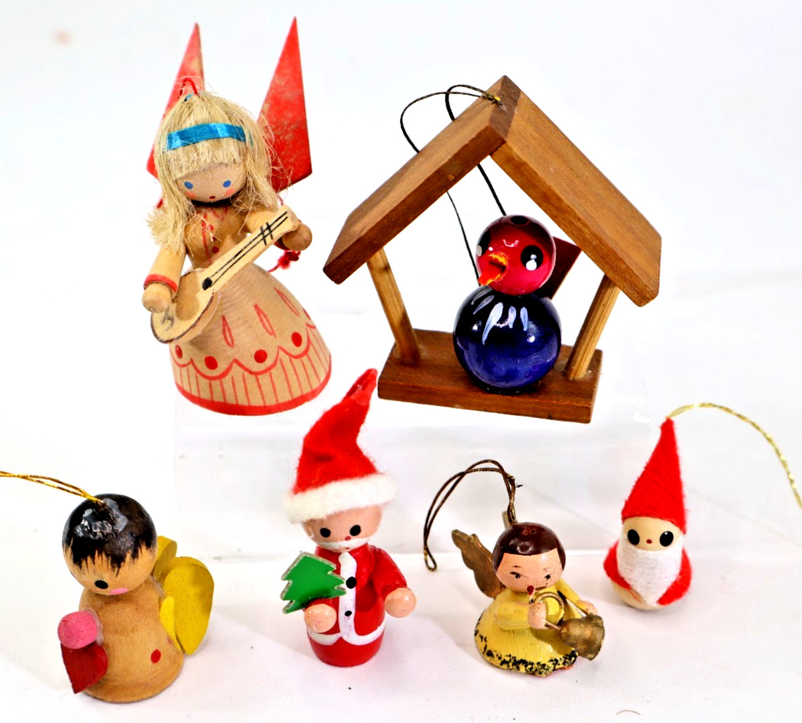6 vintage wood Erzgebirge Lot Xmas ornaments Angels birdhouse Santa small 1