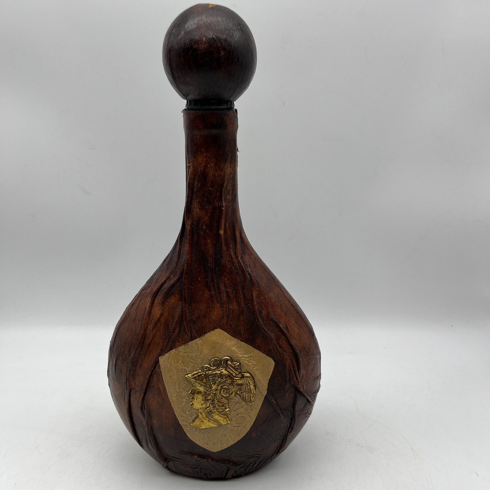 Vintage Action Lobeco Pittsburgh Handcrafted Italy Leather Wrapped Decanter Vintage Action Lobeco Pittsburgh Handcrafted Italy Leather Wrapped Decanter
