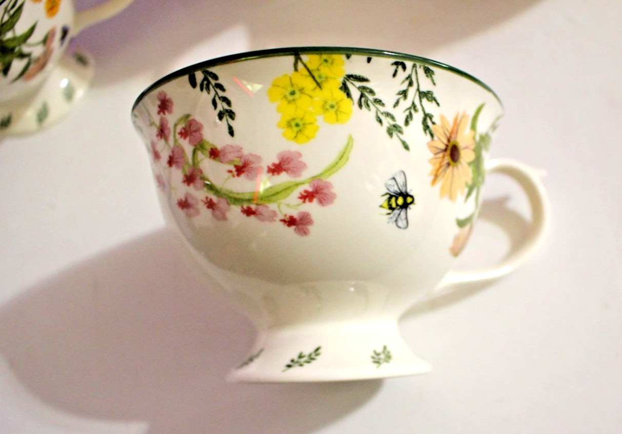 EDEN STONEWARE SET OF 4 FOOTED TEA CUPS ANTHROPOLOGIE FLORAL