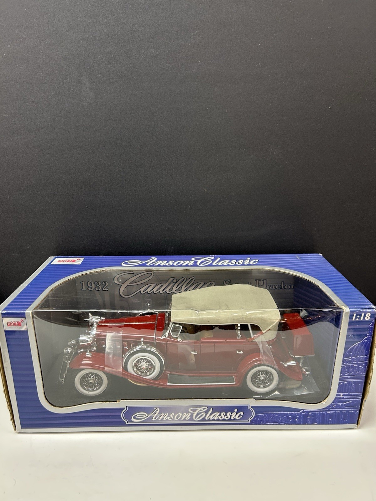Anson Classic 1932 Cadillac Sport Phaeton Diecast Model Car 1:18 Scale Burgundy