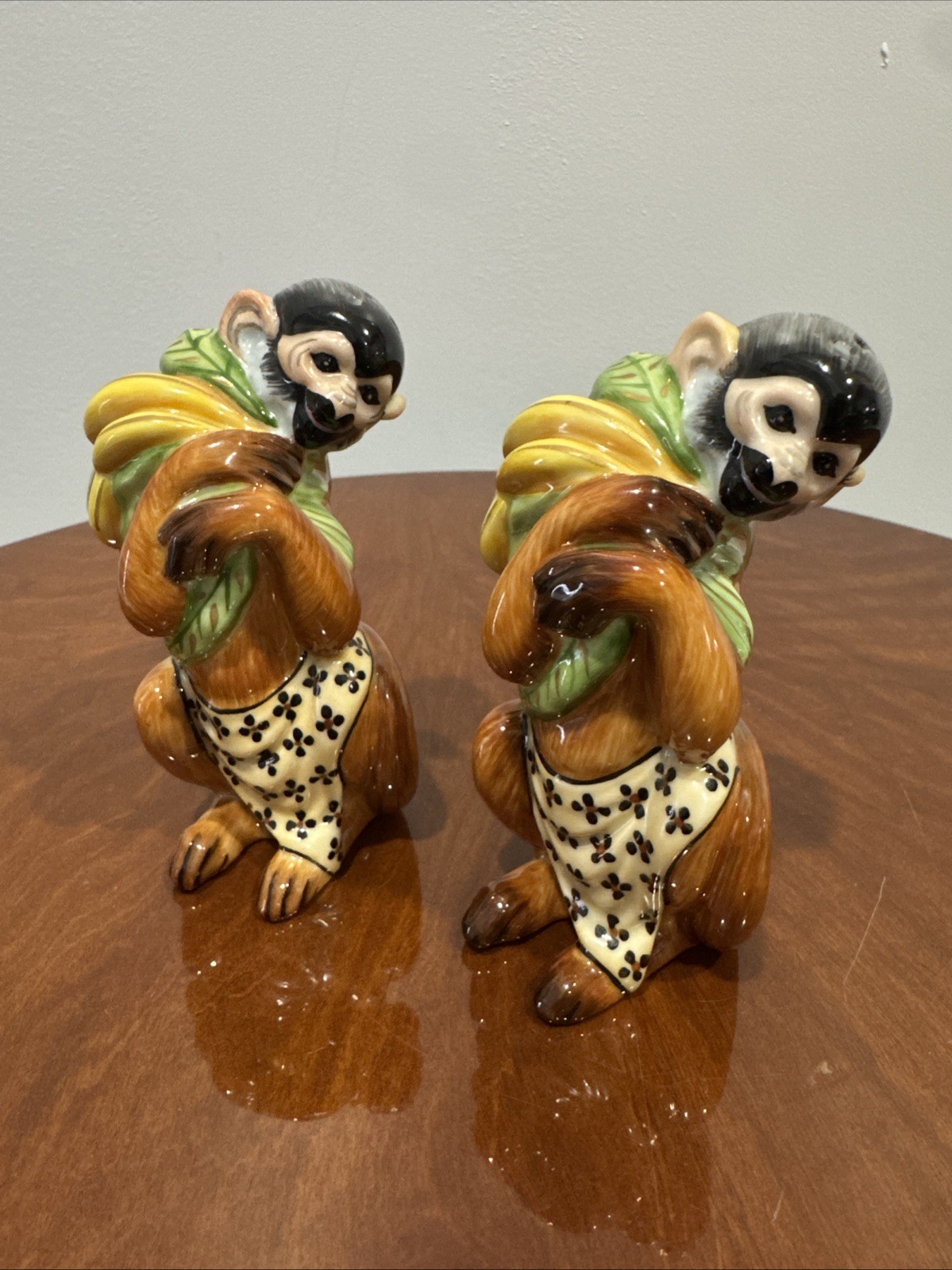 Hollohaza Lynn Chase (Monkey Business) SALT & PEPPER SHAKERS Set Hollohaza Lynn Chase (Monkey Business) SALT & PEPPER SHAKERS Set