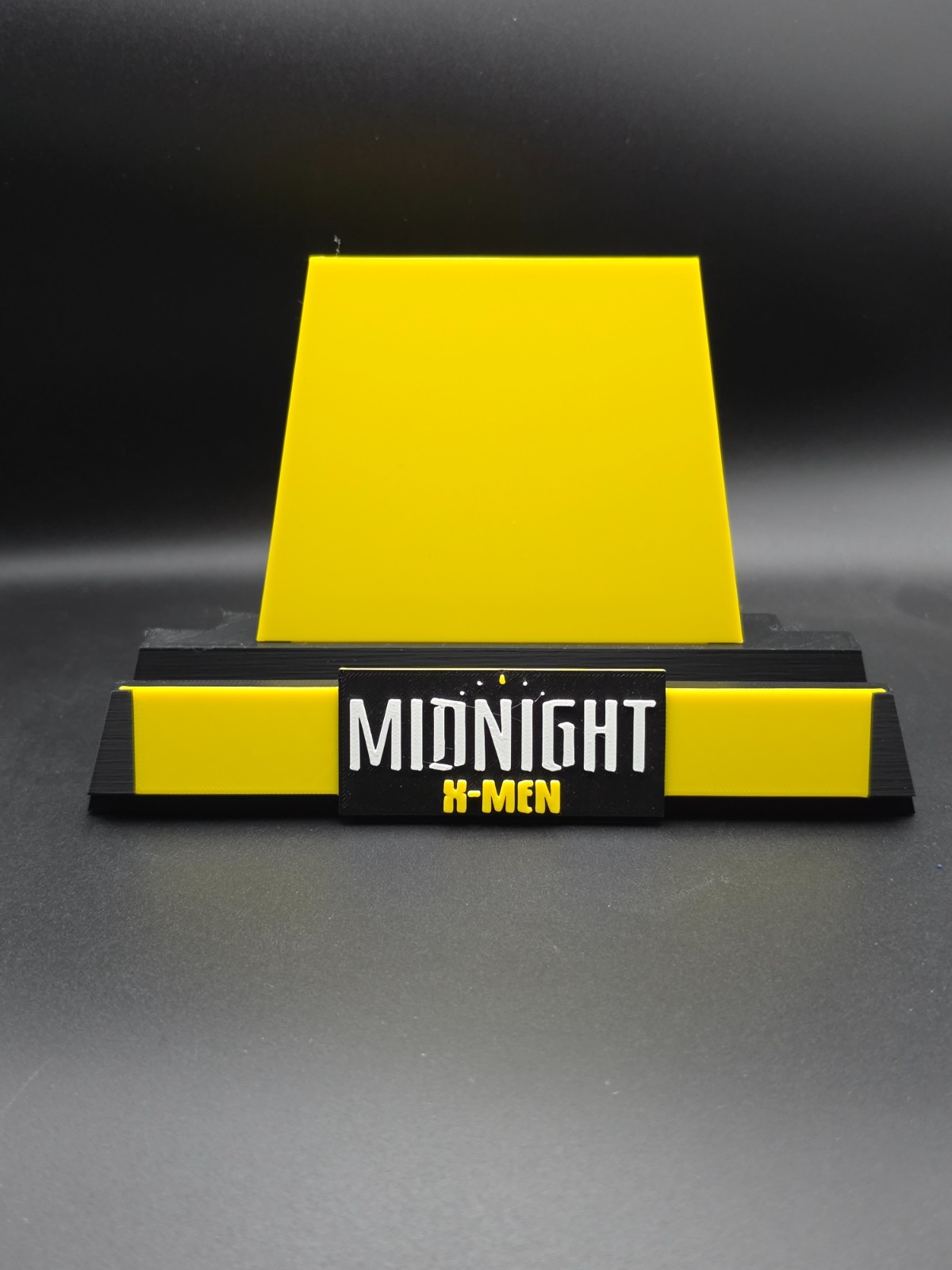 Marvel Midnight X-Men Comic Book Display Stand, CGC, CBCS Non-Graded Comics Marvel Midnight X-Men Comic Book Display Stand, CGC, CBCS Non-Graded Comics