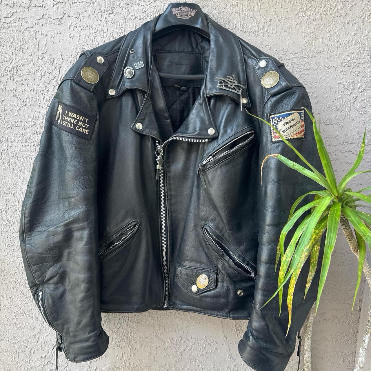 Harley-Davidson Black Leather Motorcycle Jacket Quilted Lining w/ Patches USA Harley-Davidson Black Leather Motorcycle Jacket Quilted Lining w/ Patches USA