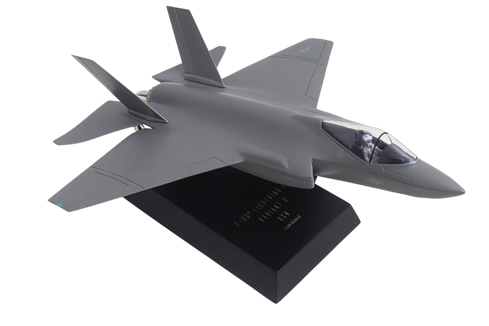 USN F-35C Lightning II Carrier Version Variant C Desk Top 1/48 Model XX Airplane